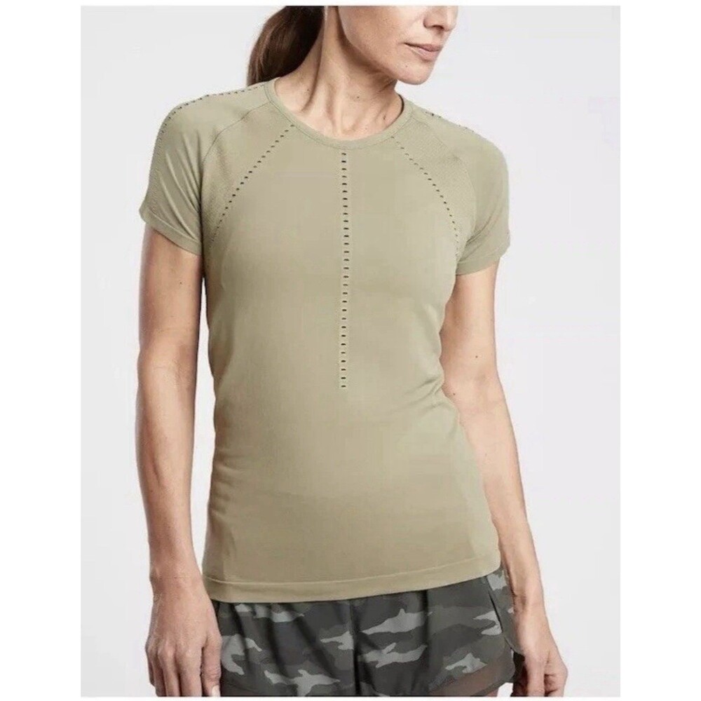 ATHLETA Foothill Tee Top Shadow Olive Size Large Gym Run Yoga Wicking